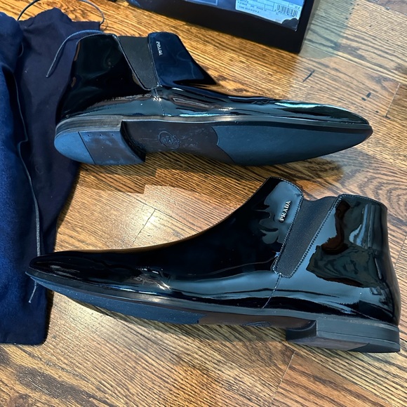 PRADA Men’s Patent Chelsea Boots, Size 10.5 (Euro), EXCELLENT CONDITION! - Picture 2 of 4